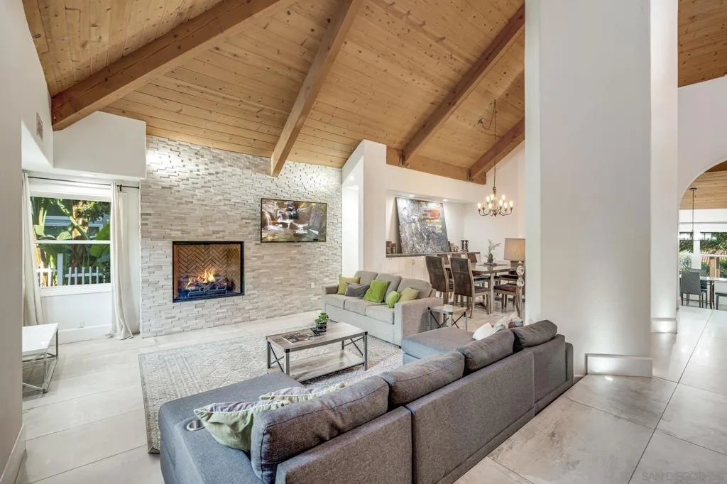 Carlsbad, California 92009, United States, 5 Bedrooms Bedrooms, ,5 BathroomsBathrooms,Residential,Active,141096