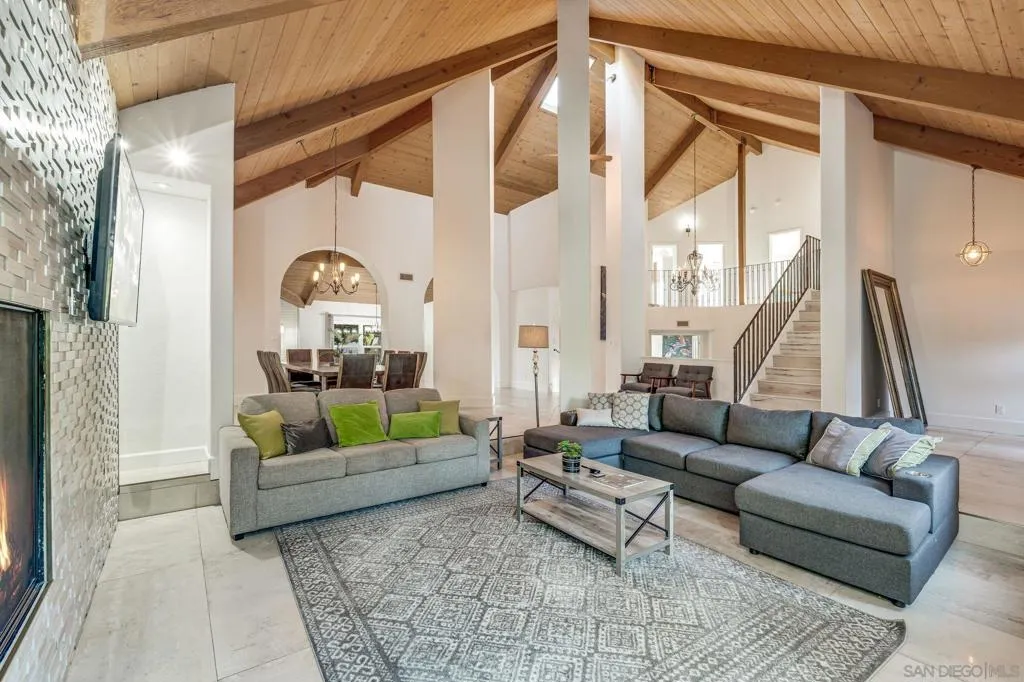 Carlsbad, California 92009, United States, 5 Bedrooms Bedrooms, ,5 BathroomsBathrooms,Residential,Active,141096