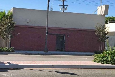 Photo of 5262 E Washington Blvd Blvd, Commerce, CA 90040 (MLS # GD26080120)