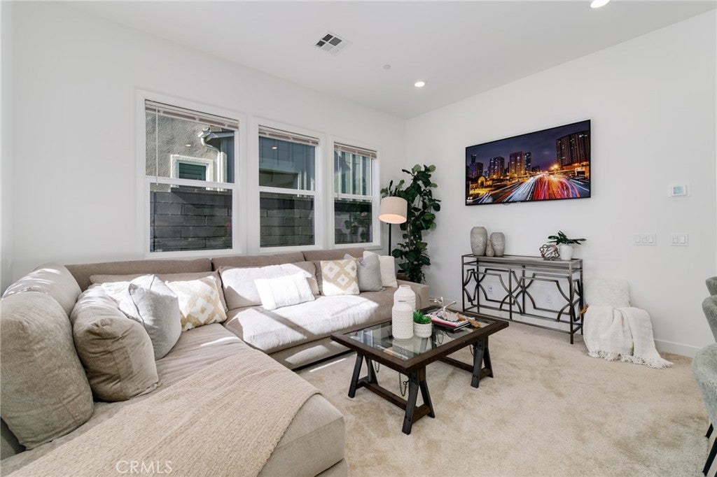 763 Sunrise Road