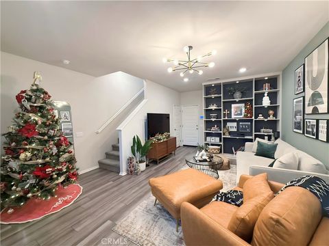 1752 Cayton Loop West Covina CA 91790