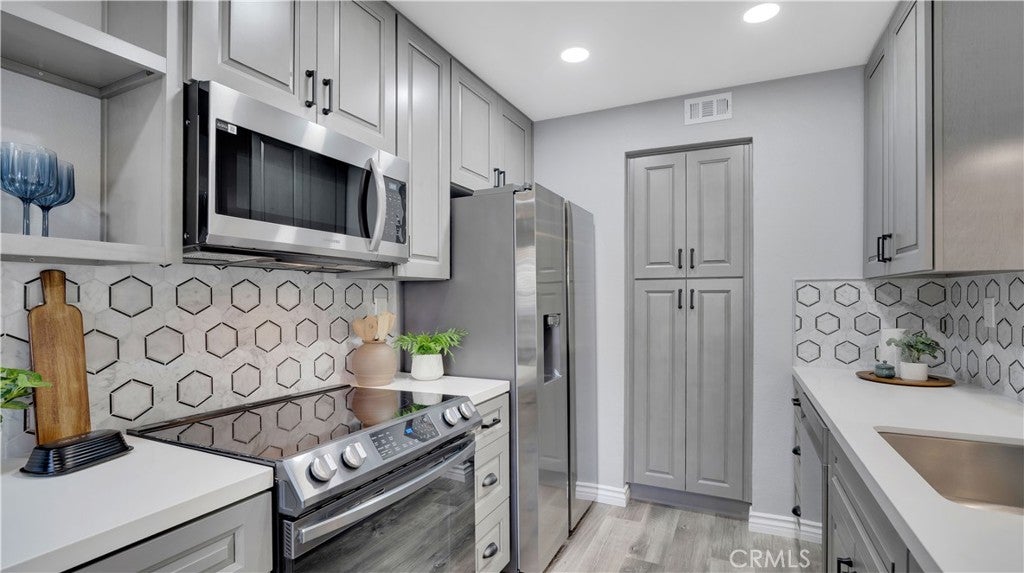 27 Christamon S, Irvine CA 92620 - Photo 22