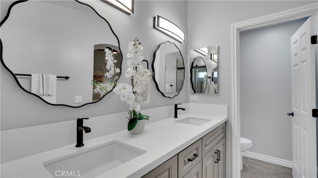 27 Christamon S, Irvine CA 92620 - Photo 46