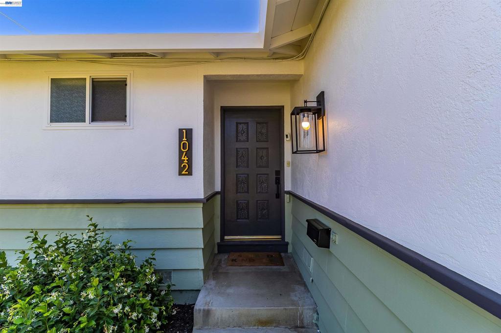 1042 Nielsen Lane