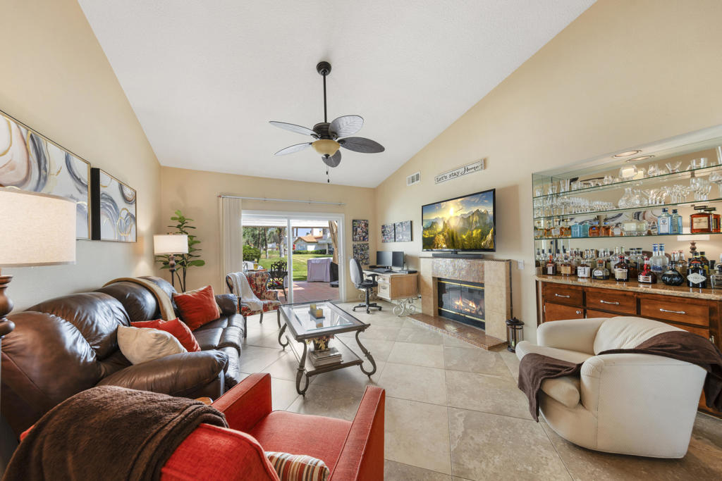 182 Desert Falls Circle