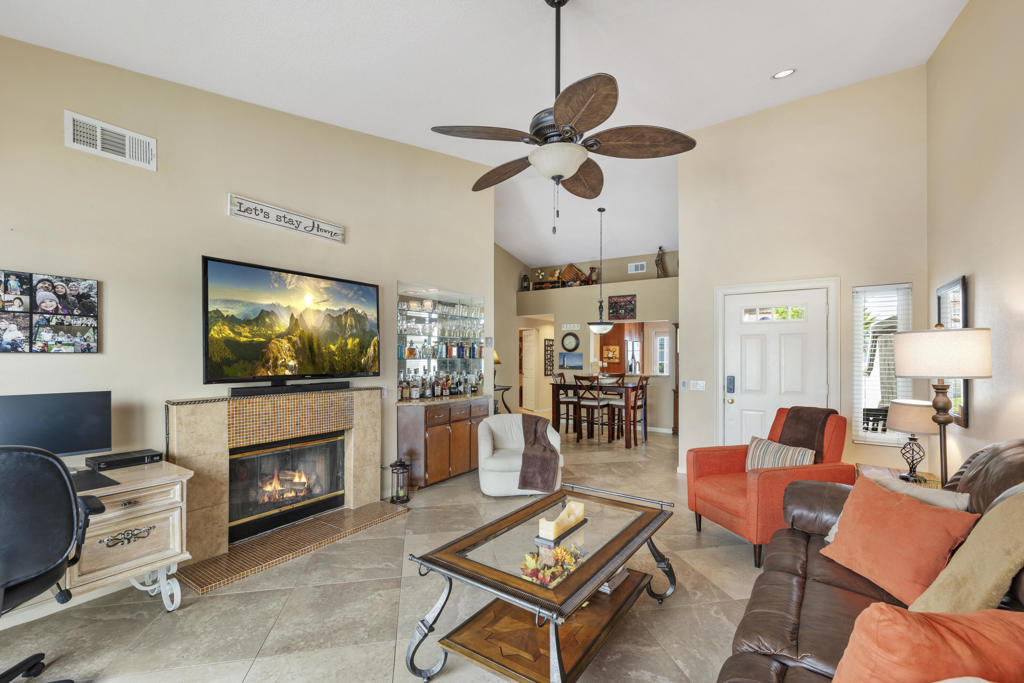 182 Desert Falls Circle