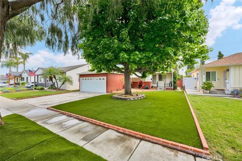 Photo of 4432 Iroquois AVE, Lakewood, CA 90713 (MLS # OC26104510)