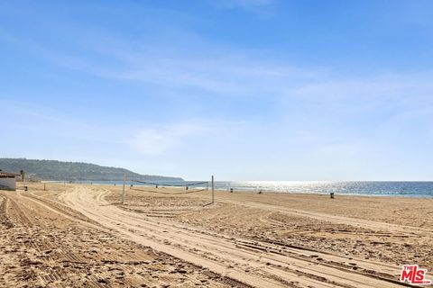 Tiny photo for 625 Esplanade #63, Redondo Beach, CA 90277 (MLS # 25606497)