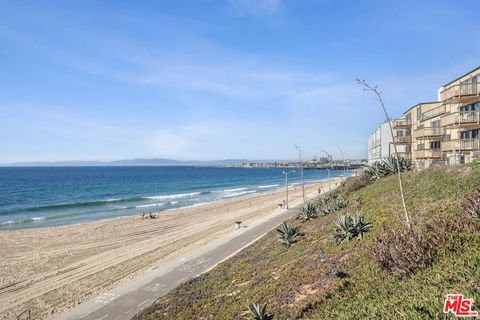 Tiny photo for 625 Esplanade #63, Redondo Beach, CA 90277 (MLS # 25606497)