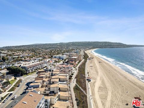 Tiny photo for 625 Esplanade #63, Redondo Beach, CA 90277 (MLS # 25606497)