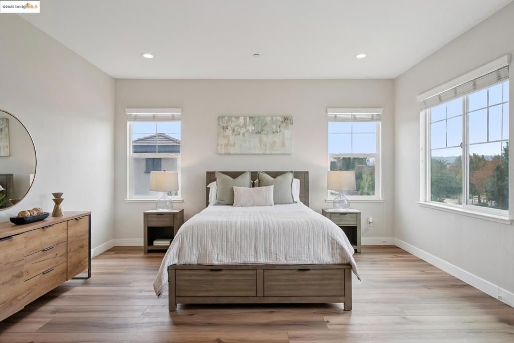 BRENTWOOD - Residential