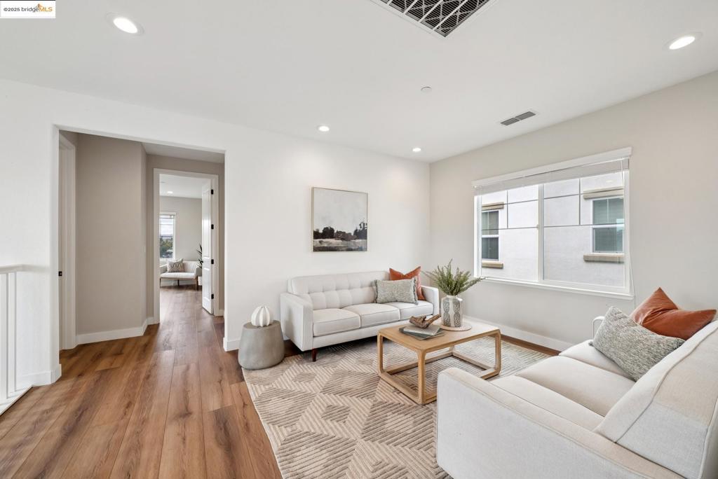 BRENTWOOD - Residential