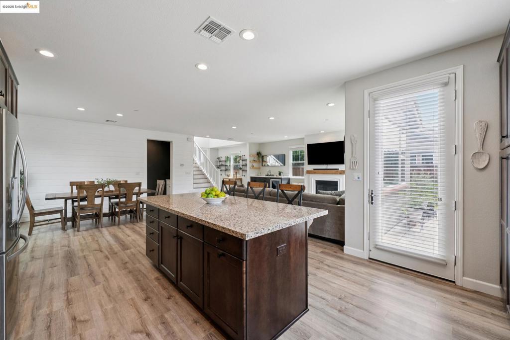 BRENTWOOD - Residential