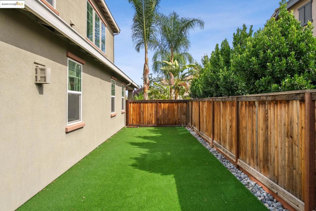 BRENTWOOD - Residential