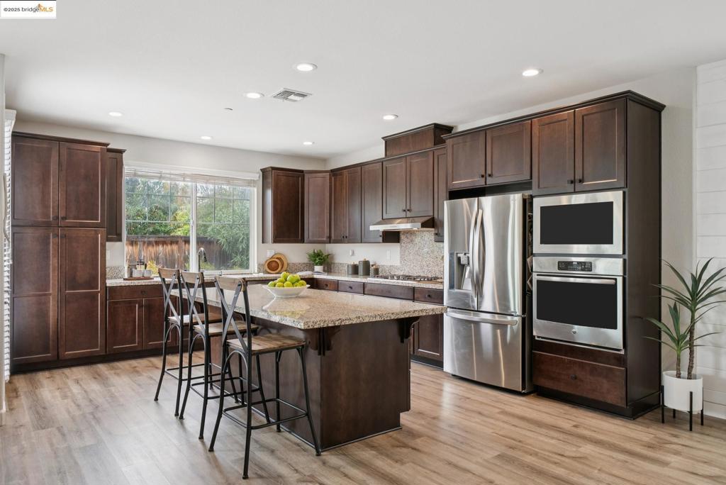 BRENTWOOD - Residential