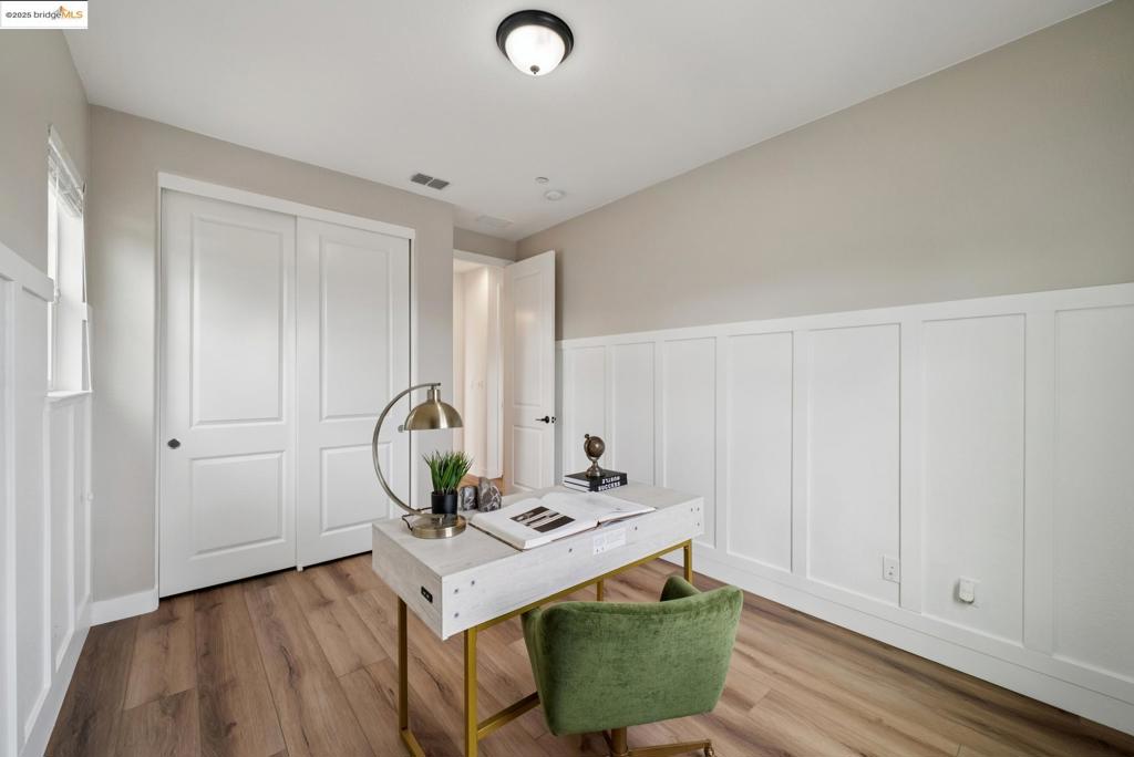 BRENTWOOD - Residential