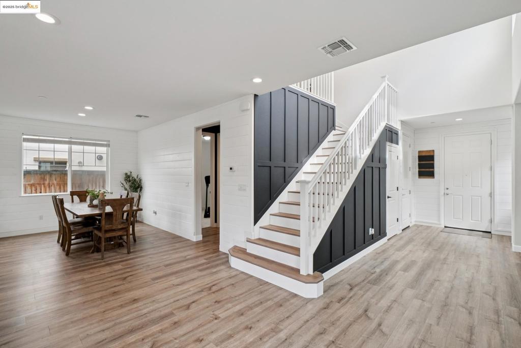 BRENTWOOD - Residential