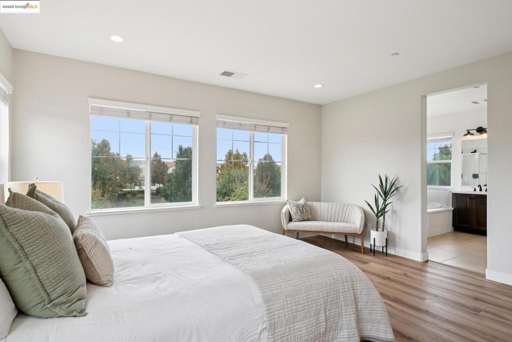 BRENTWOOD - Residential