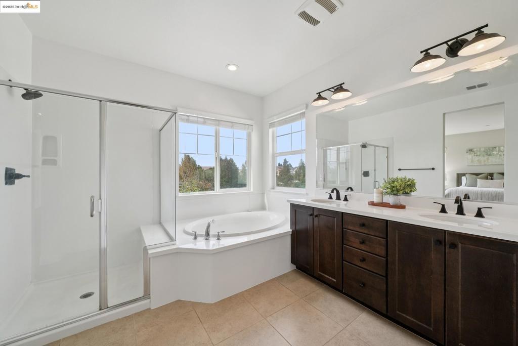 BRENTWOOD - Residential