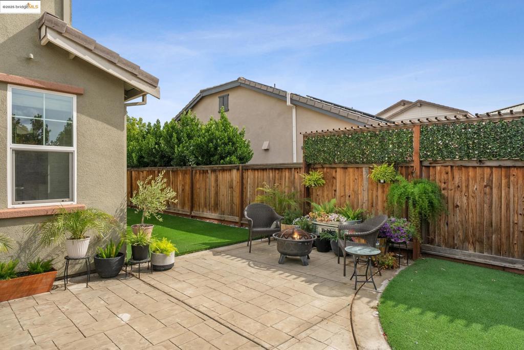 BRENTWOOD - Residential