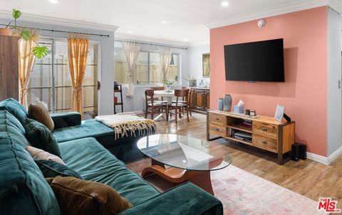 Photo of 525 N Sycamore Avenue #225, Los Angeles, CA 90036 (MLS # 26640831)