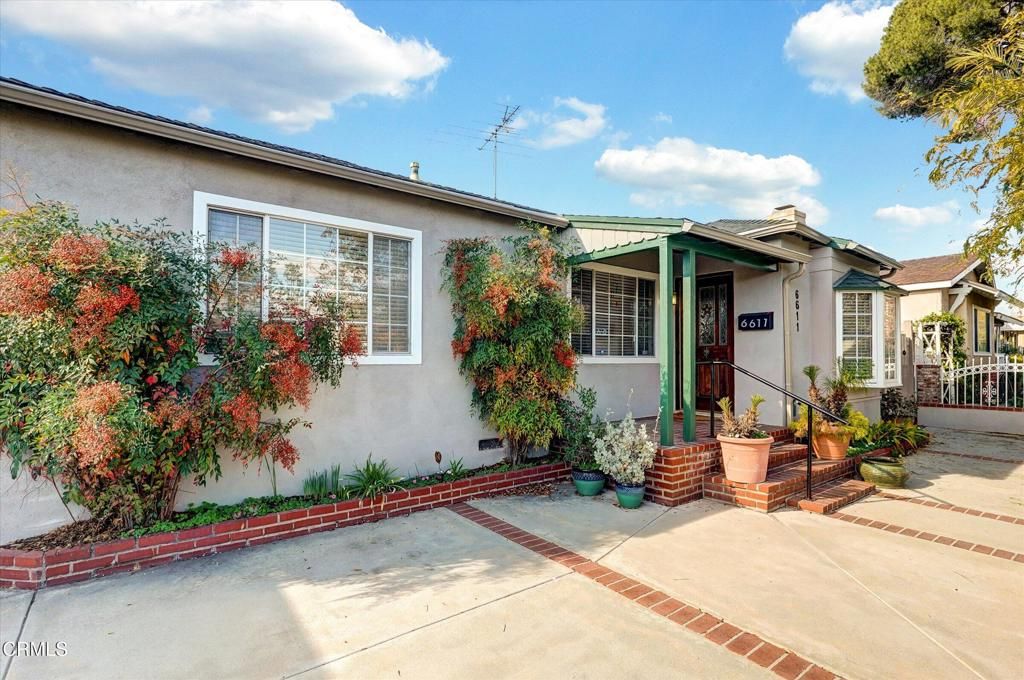 Photo of 6611 DENNY Avenue, North Hollywood, CA 91606 (MLS # V1-33551)
