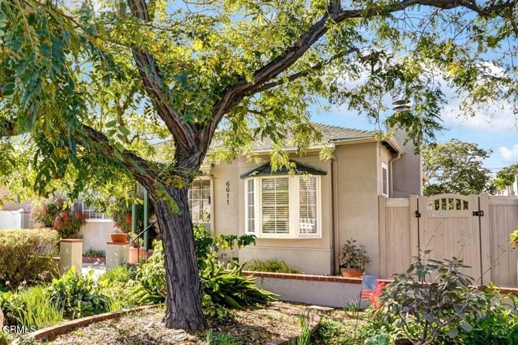 Photo of 6611 DENNY Avenue, North Hollywood, CA 91606 (MLS # V1-33551)