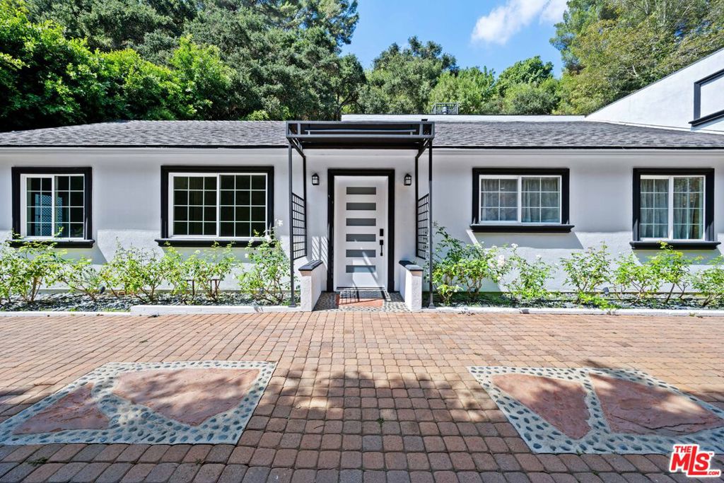 2563 Hutton Drive