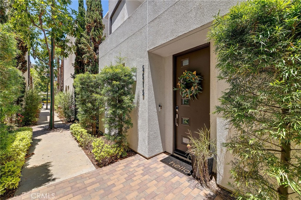 5515 Palm Drive