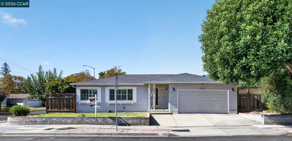 1883 Lynwood Dr