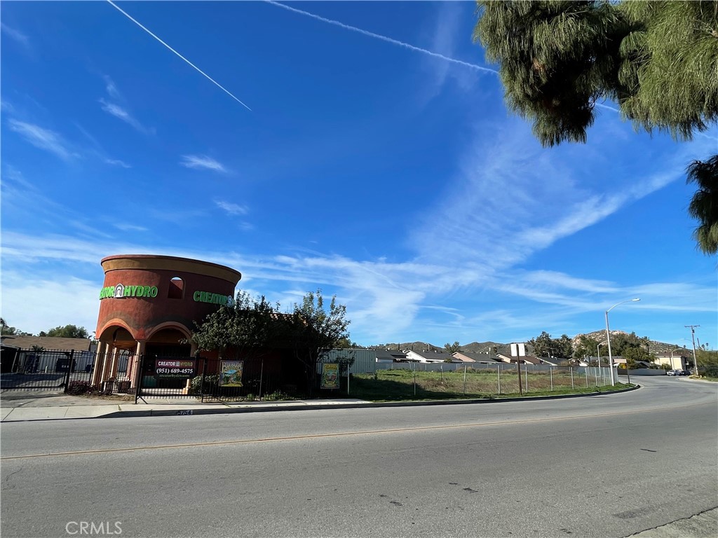 This two parcel commercial property features a combined 30,937 square foot lot. The C-1 - C-P zoning may offer flexibility for various business types, including retail, professional office, or personal service establishments catering to essential needs. This property also has the possibility of converting the zoning to R3, due to being surrounded by other residential properties. Other key features that contribute to its attractiveness besides the sizable lot include its close proximity to residential areas, and being across from an elementary school. These factors can contribute to increased foot traffic and visibility for a potential business. The current building is 1500 square feet and the ample lot size allows for the possibility of expansion and future development. This flexibility opens up numerous possibilities for potential investors or business owners. Given the strategic location, diverse potential uses, and the option for expansion, this property could be a valuable investment for those looking to establish a business in the area, or build residential properties. It would be important to conduct thorough due diligence, considering local regulations, market demand, and any potential future developments that may impact the property.