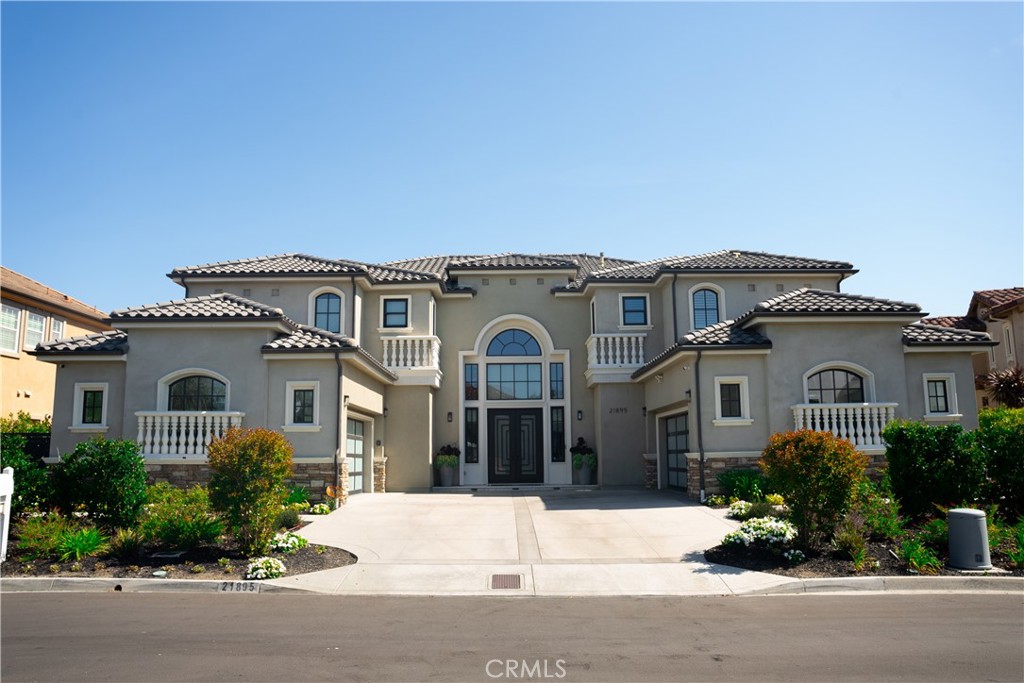 21895 Heatheridge Drive