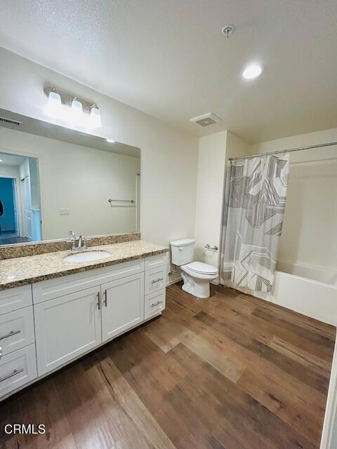 Tiny photo for 4045 Aurora Way, Piru, CA 93040 (MLS # V1-35073)