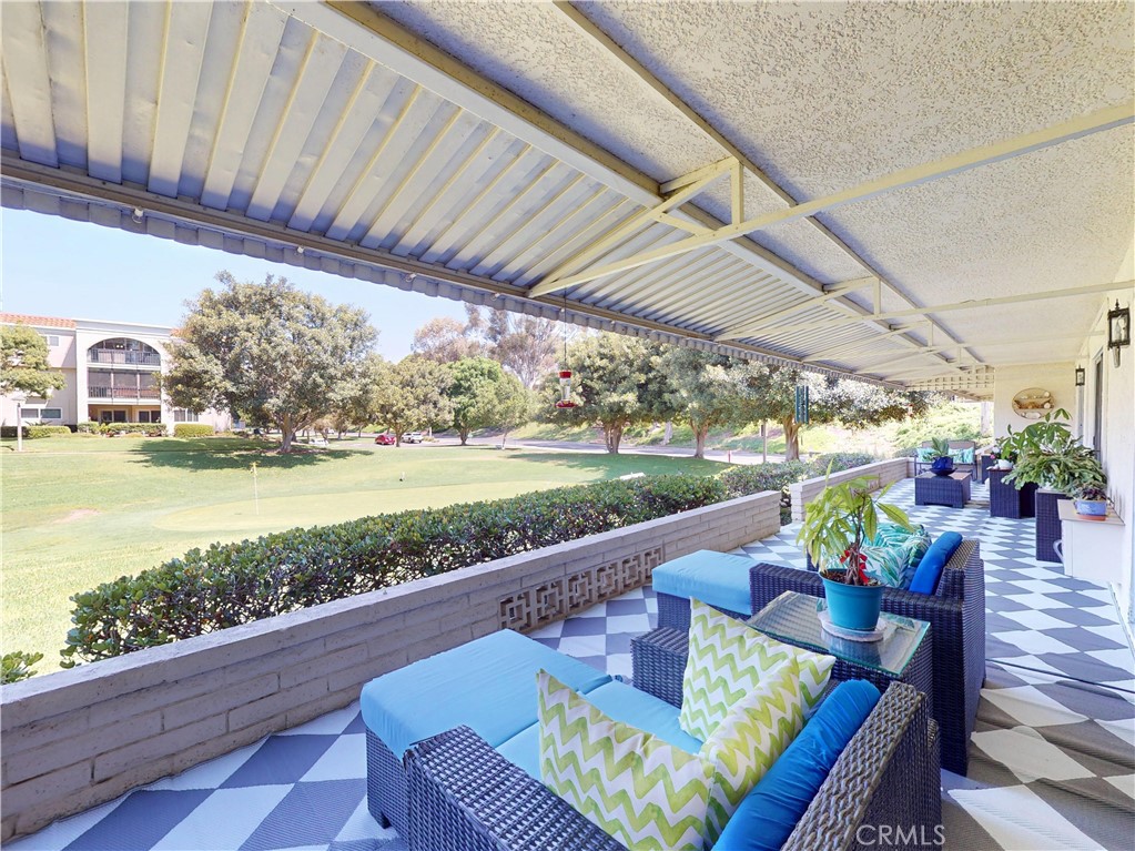 5472 Paseo Del Lago E B