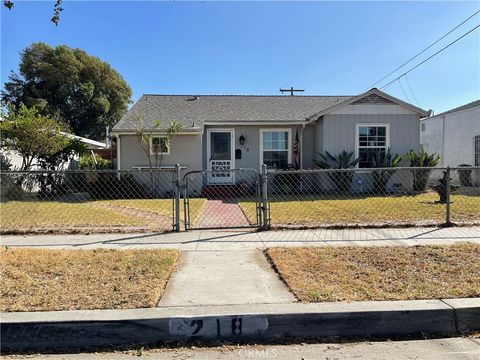 Photo of 218 W Gardner St, Long Beach, CA 90805 (MLS # CV25234004)