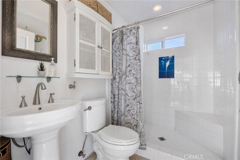 Tiny photo for 509 S Seaward AVE, Ventura, CA 93003 (MLS # SR26179292)