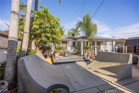 Tiny photo for 509 S Seaward AVE, Ventura, CA 93003 (MLS # SR26179292)