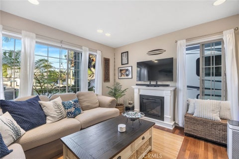 Tiny photo for 509 S Seaward AVE, Ventura, CA 93003 (MLS # SR26179292)