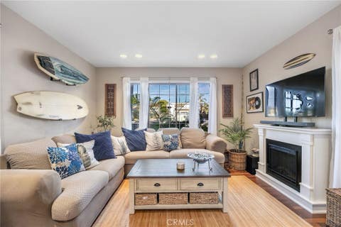Tiny photo for 509 S Seaward AVE, Ventura, CA 93003 (MLS # SR26179292)