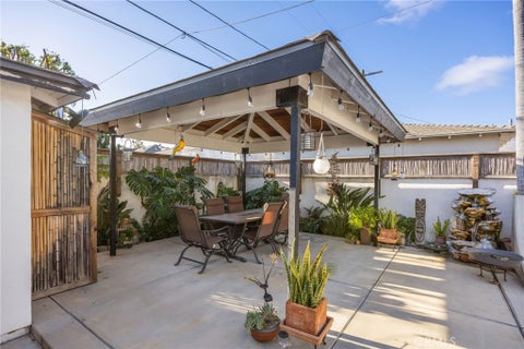 Tiny photo for 509 S Seaward AVE, Ventura, CA 93003 (MLS # SR26179292)