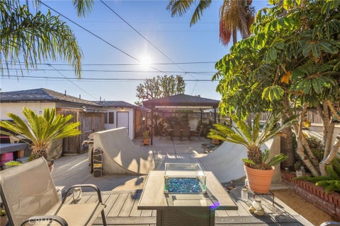 Tiny photo for 509 S Seaward AVE, Ventura, CA 93003 (MLS # SR26179292)