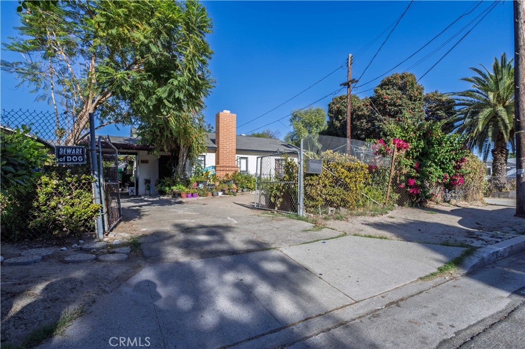 6832 Bellaire Avenue
