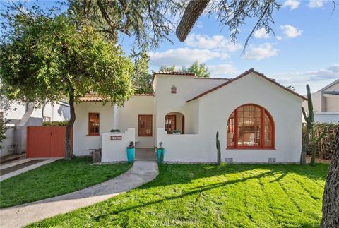 11048 Blix West Toluca Lake CA 91602