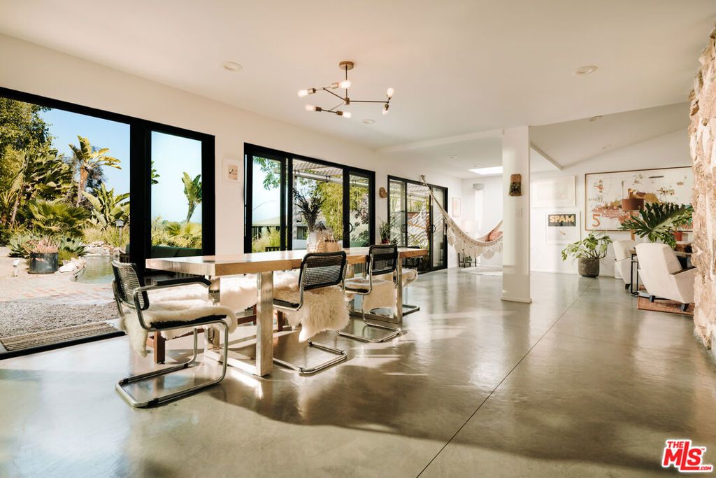 Photo of 2230 Banyan Drive, Los Angeles, CA 90049 (MLS # 25564867)