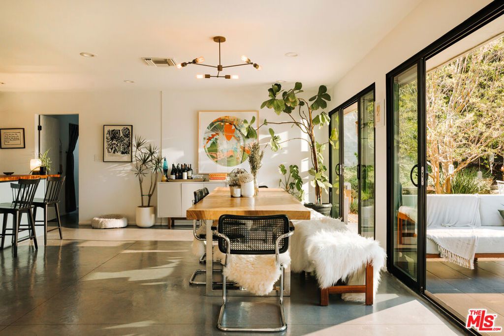 Photo of 2230 Banyan Drive, Los Angeles, CA 90049 (MLS # 25564867)