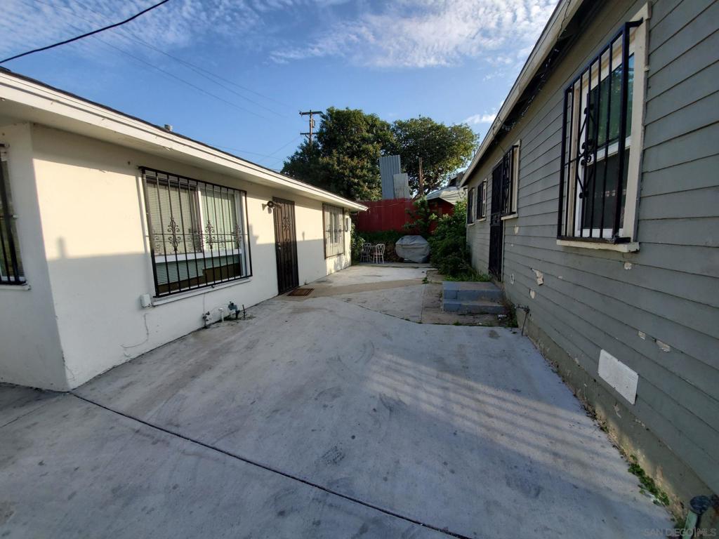 1329 35 Highland Ave