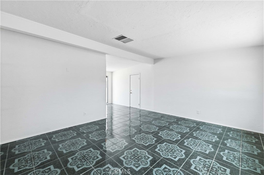 Properties 2 37854 Prentiss
