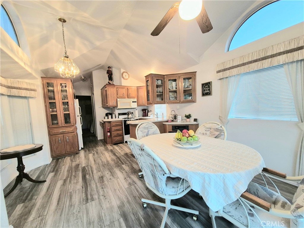 1253 Western