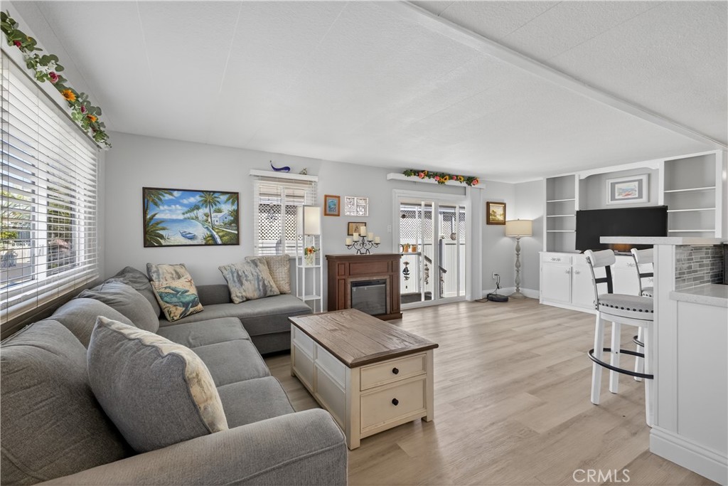 15621 Beach Blvd. #121