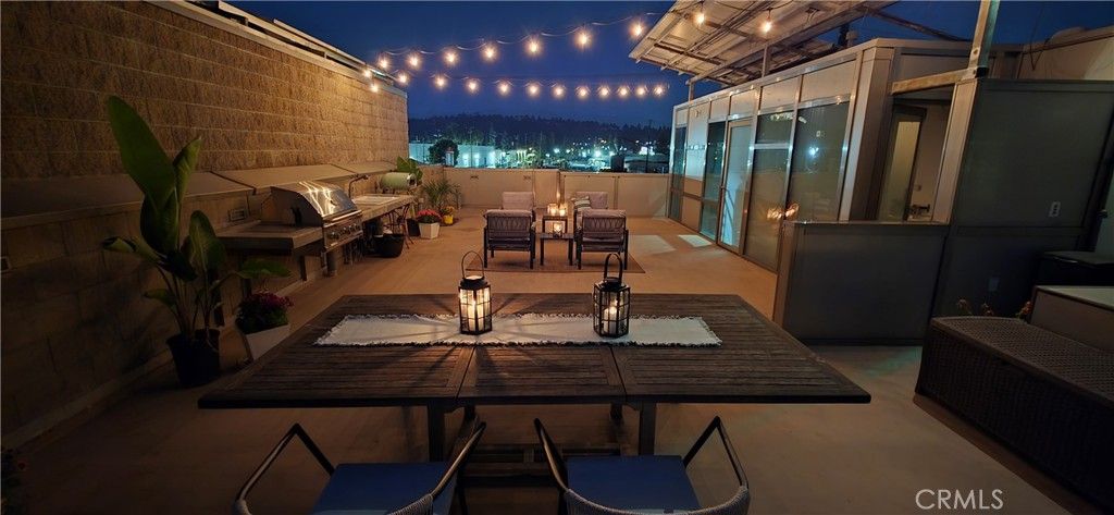 Photo of 3240 Casitas Avenue, Los Angeles, CA 90039 (MLS # CV25189603)